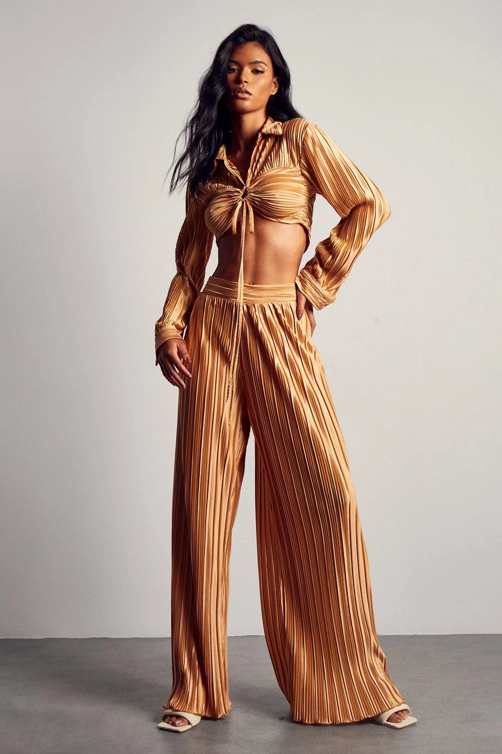 Plisse Tie Detail Cropped Shirt - Image 5