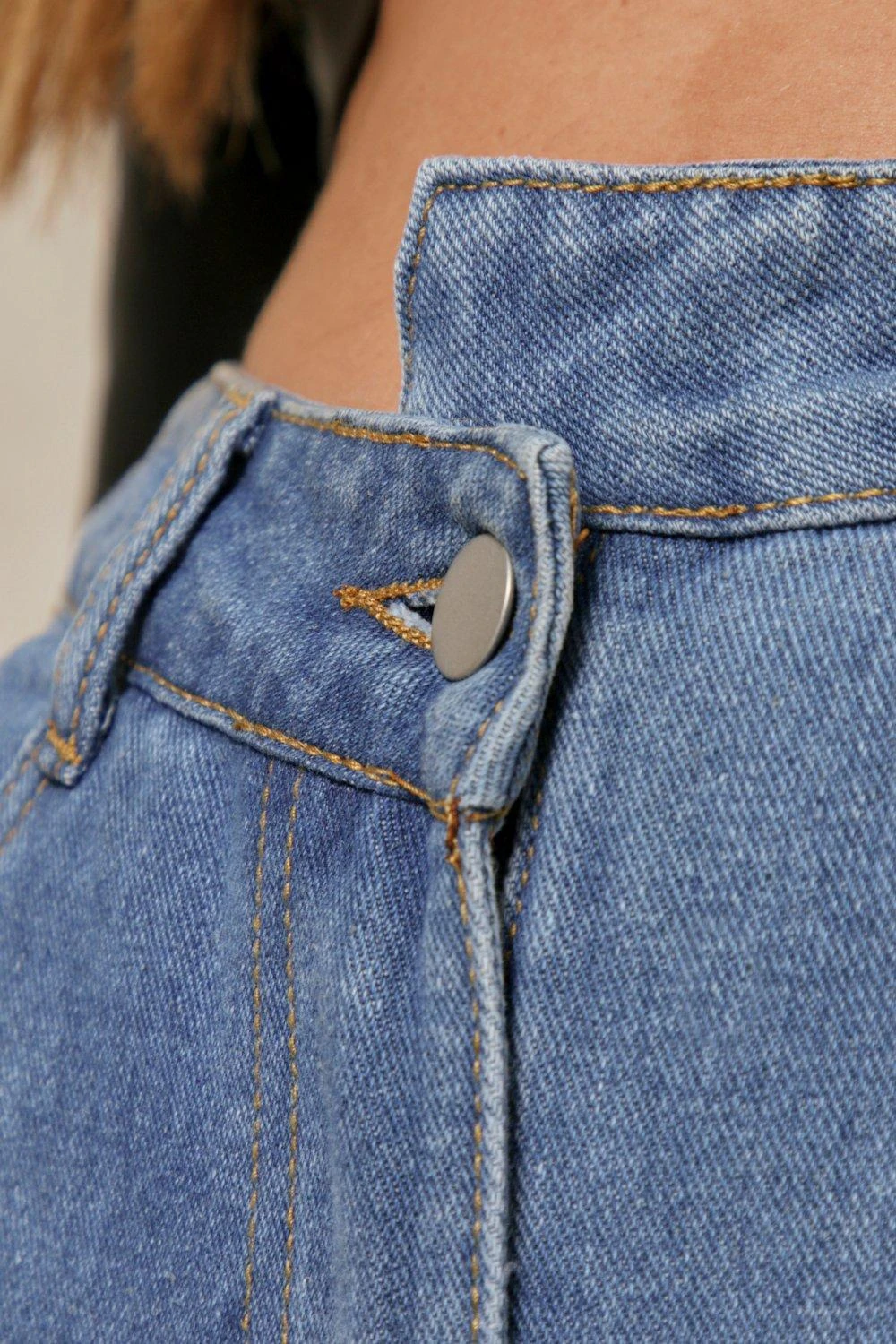 Stepped Waistband Mom Jean - Image 2