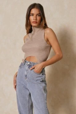 Notch Detail Knitted Top